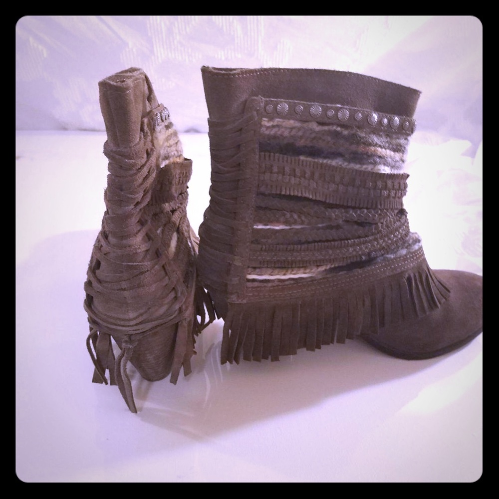 Naughty Monkey Women’s Poncho Boot